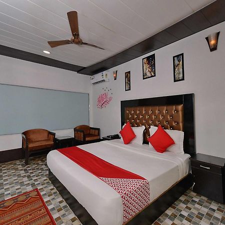 Collection O Retreat Morjim Resort Exterior foto