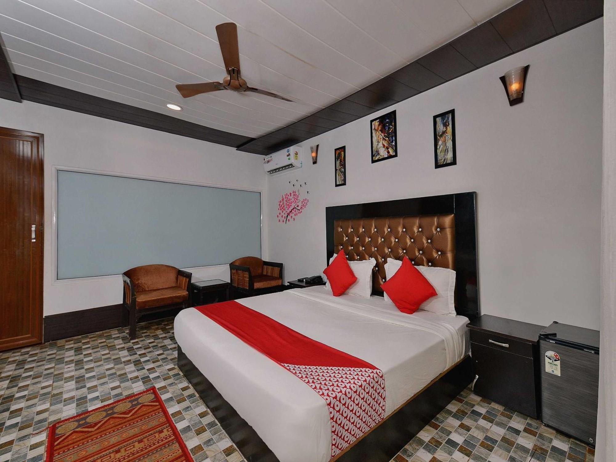 Collection O Retreat Morjim Resort Exterior foto