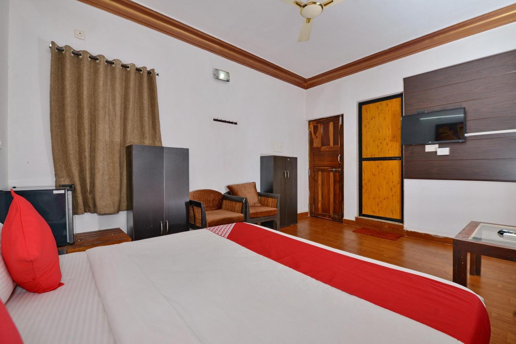 Collection O Retreat Morjim Resort Exterior foto